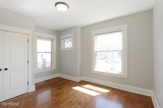 Building Photo - 5 br, 3 bath Duplex - 845 Cherry St SE