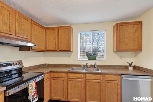 Building Photo - 603 Dellinger Dr