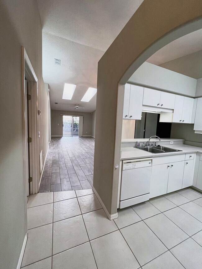 Foto del edificio - 3535 Forest Branch Dr
