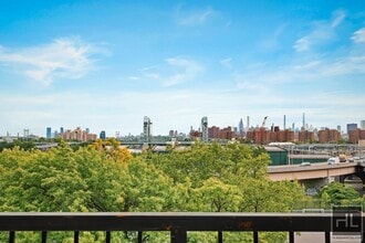 Building Photo - 91 Bruckner Blvd