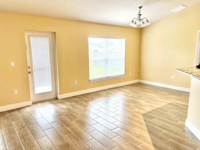 Foto del edificio - 213 SW Starfish Ave