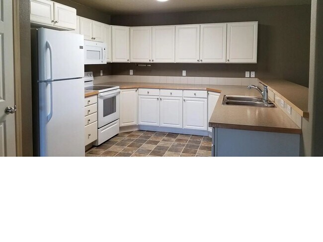 Foto del edificio - 2192 West Appleway Ave.