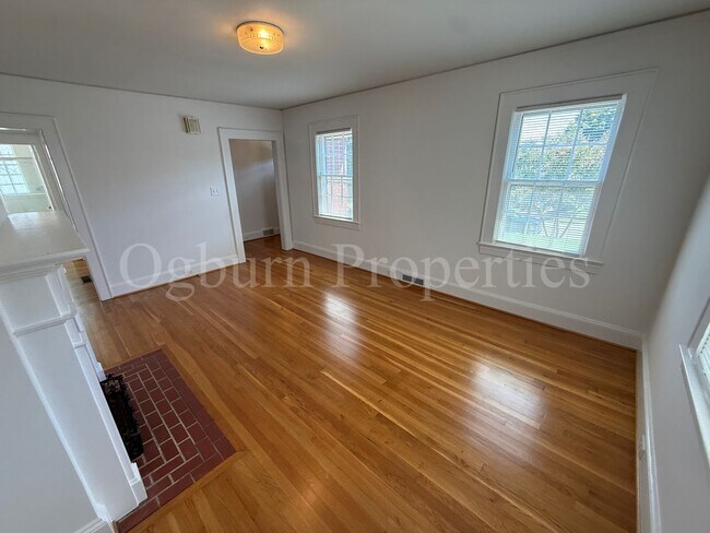 Foto del edificio - 2179 Gaston St