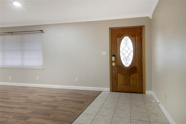 Foto del edificio - 400 W Oak St