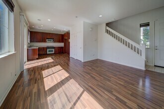 Building Photo - 5067 Bianco Cir