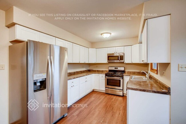 Foto del edificio - 3818 Jonathan Simpson Dr