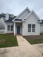 Building Photo - 309 Summercreek Cove
