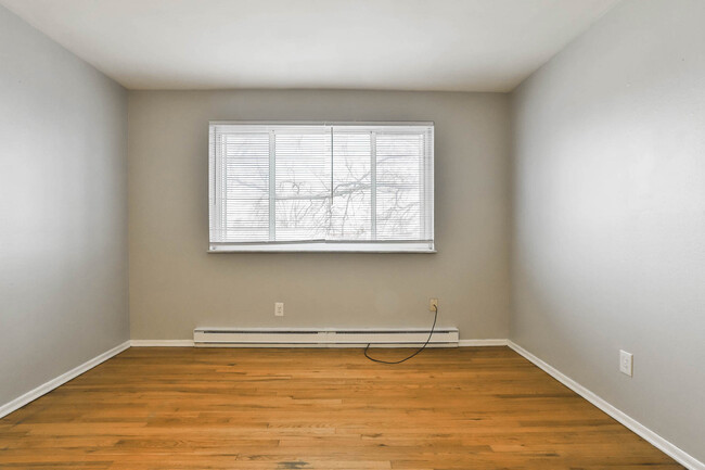 Building Photo - 3003 Laclede Station Rd