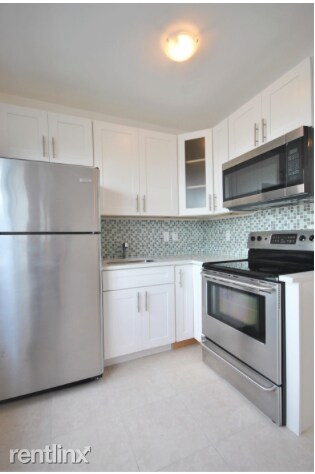 Foto del edificio - 6971 Carlyle Ave
