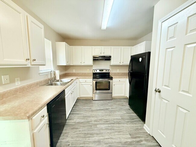 Foto del edificio - 5420 Henderson Oaks Dr