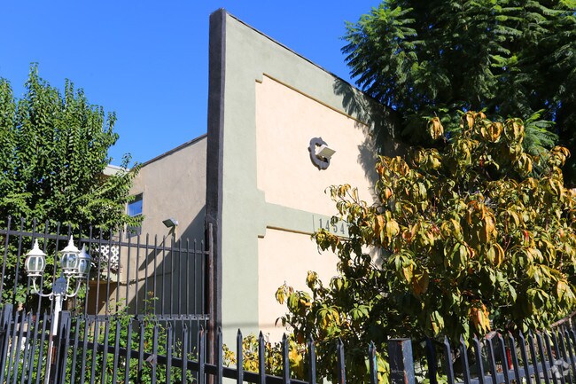 Foto del edificio - 14547 Saticoy St