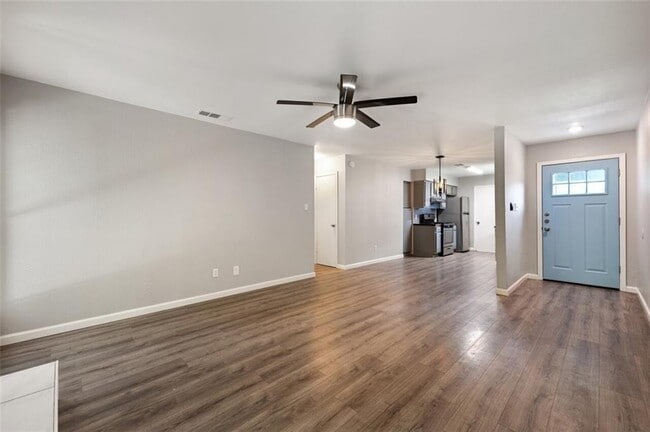 Building Photo - 2404 Burleson Ct