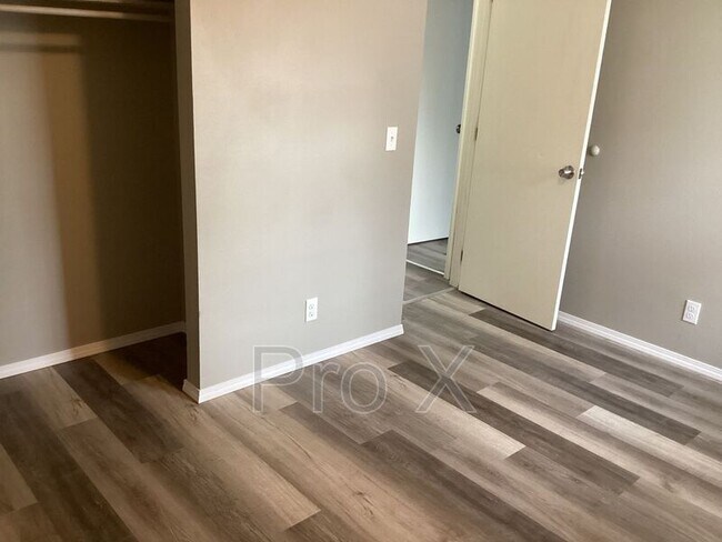 Foto del edificio - 1021 S St Louis Ave