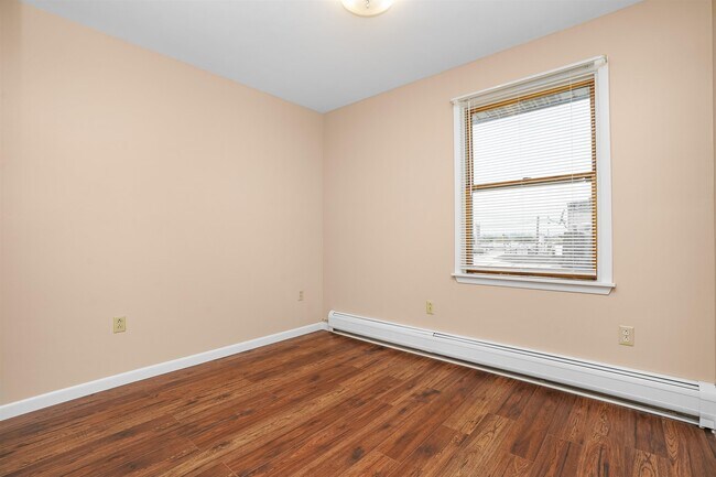 Foto del edificio - 200 Culver Ave