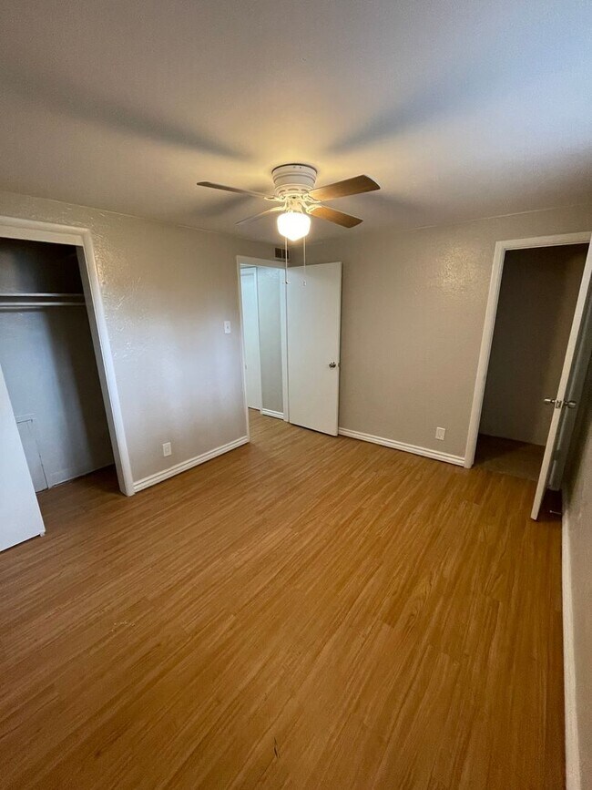 Foto del edificio - 2591 Pierce St