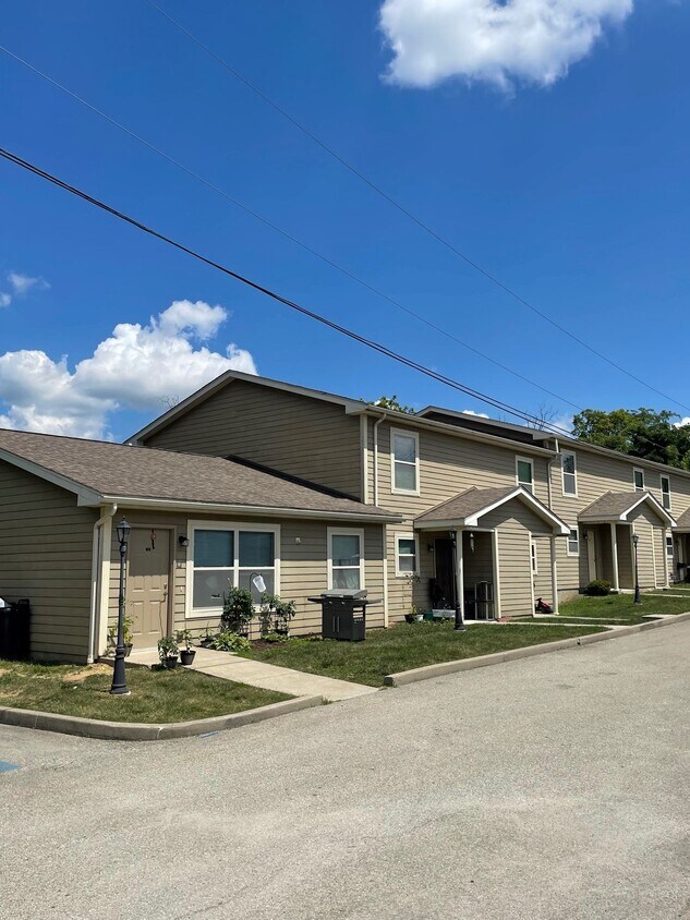 Foto del edificio - 1001 Stone Path Ln
