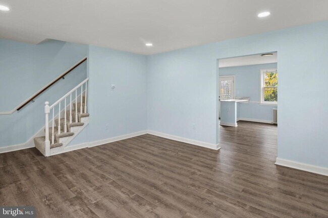 Building Photo - 2061 E Belvedere Ave