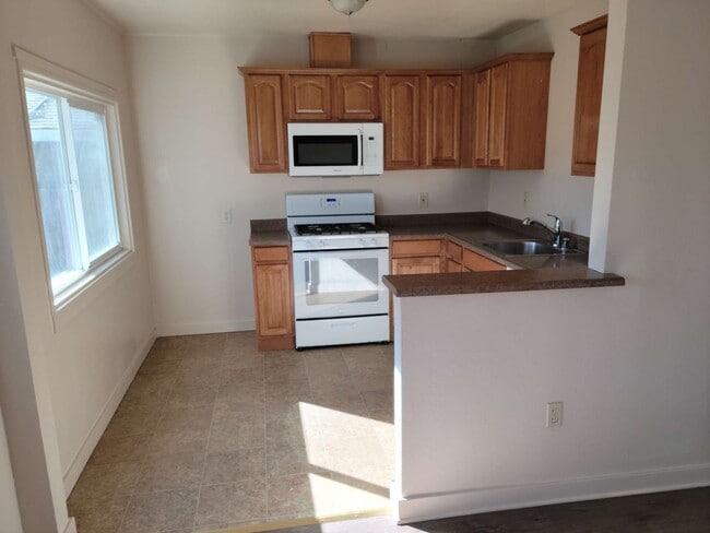 Foto del edificio - Nice 2 Bedroom Duplex!!!