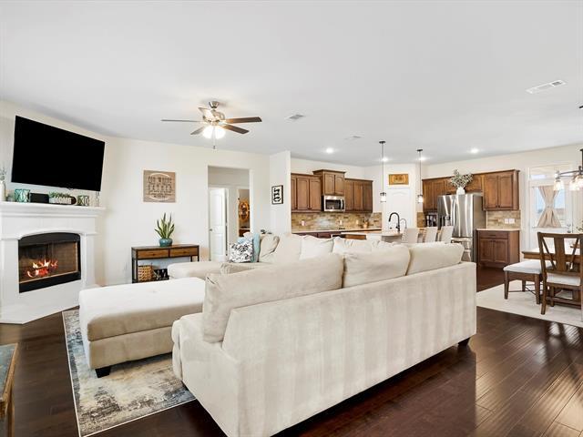 Building Photo - 173 Mdw Vis Dr