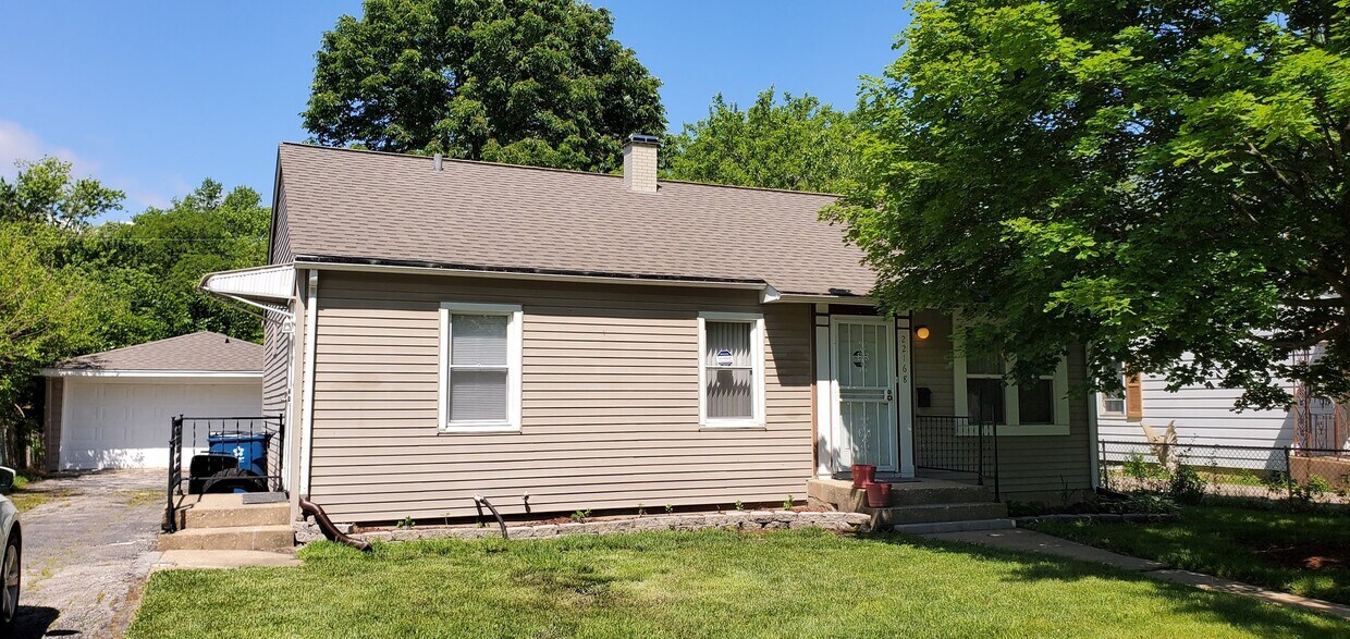 Primary Photo - 22168 Yates Ave