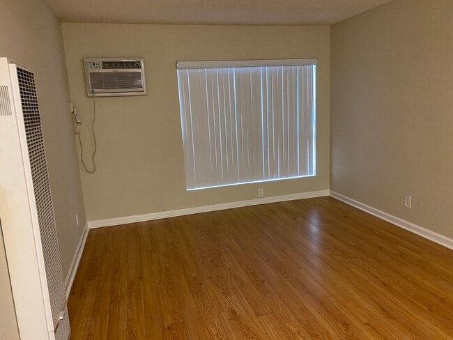 Building Photo - 4188 Greenbush Ave