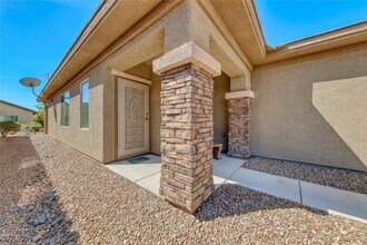 Building Photo - 6159 Isola Peak Ave