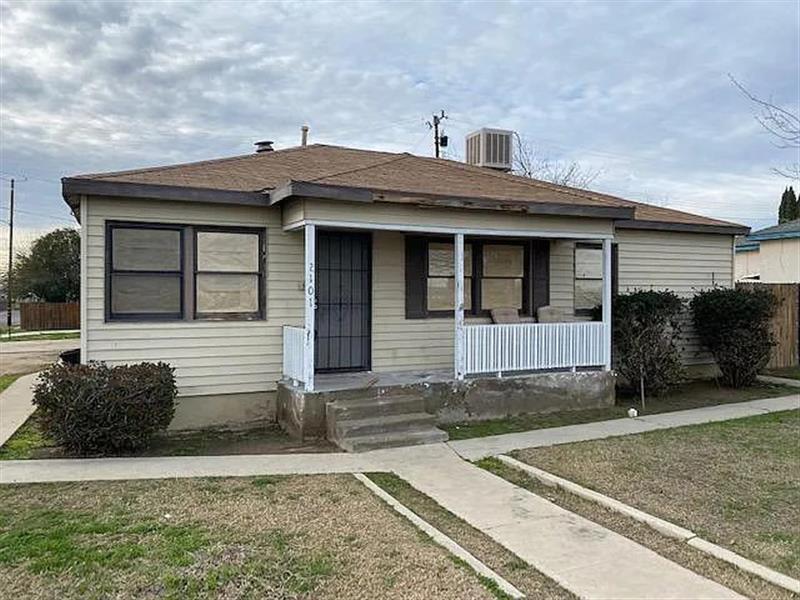 3 Bedroom House Rental in Bakersfield, CA