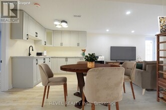 Building Photo - 412 Olde Village Ln