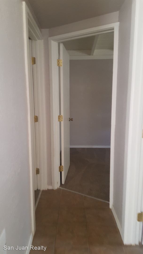 Building Photo - 3 br, 1 bath House - 524 Park Ave