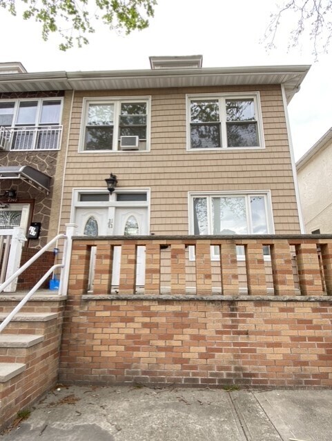 Building Photo - 2143 73rd St