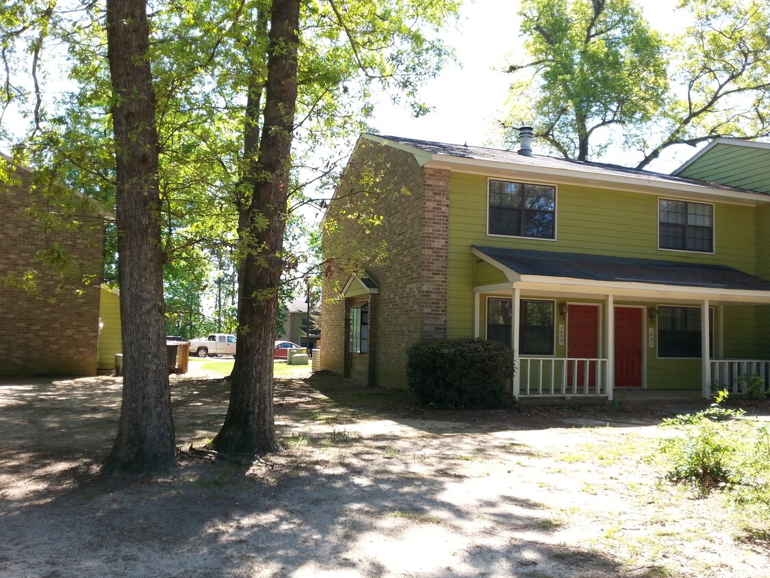 1499 Summerhill Rd, North Augusta, SC 29841 Townhome Rentals in North