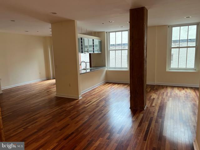 Building Photo - 105 S 18th St