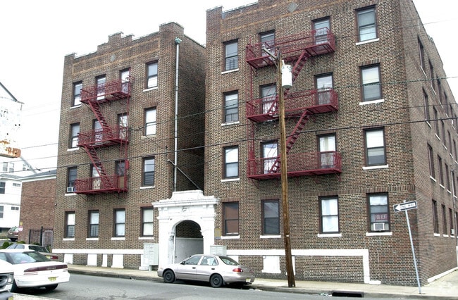 26-28 Elmwood Ave - 26 Elmwood Avenue