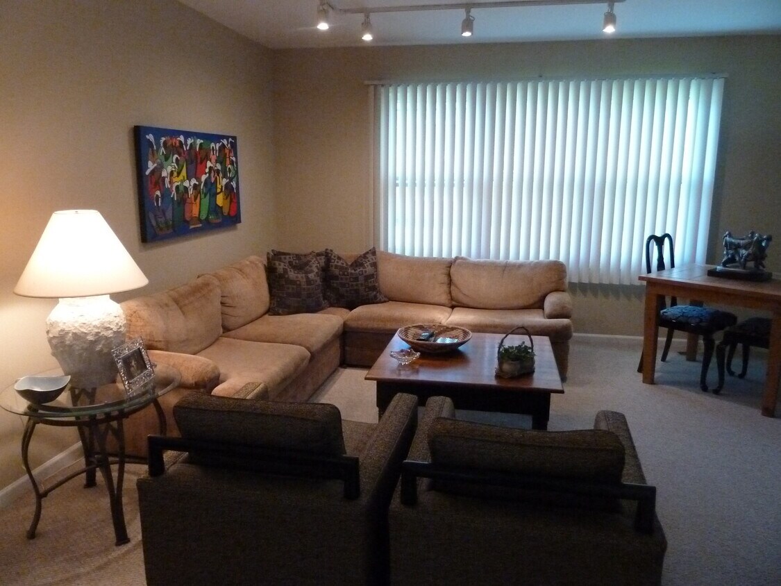 2424 Auburn Ln, Northbrook, IL 60062 House Rental in Northbrook, IL