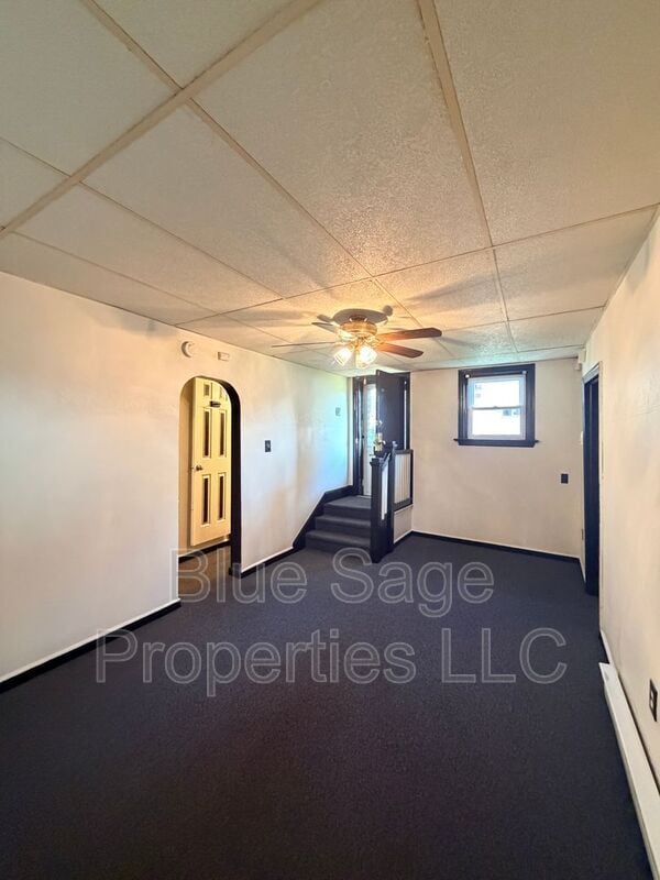 Building Photo - 621 W 7th St