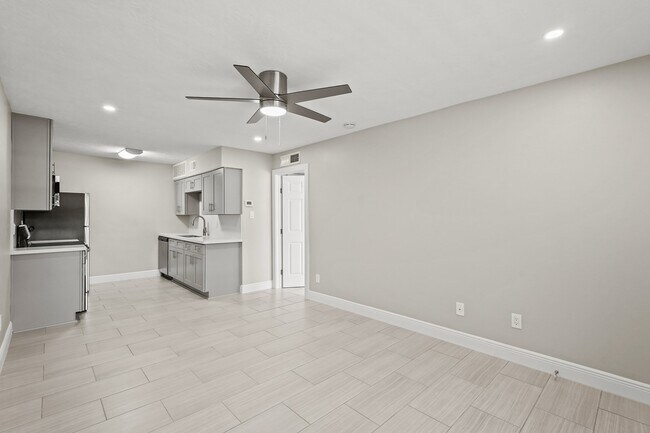 Foto del edificio - 2350 Bering Dr