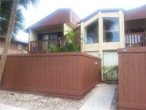 Building Photo - 6924 SW 114th Pl