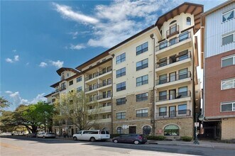 Building Photo - 2505 San Gabriel St
