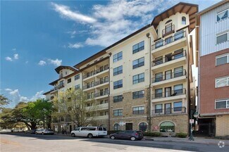 Building Photo - 2505 San Gabriel St