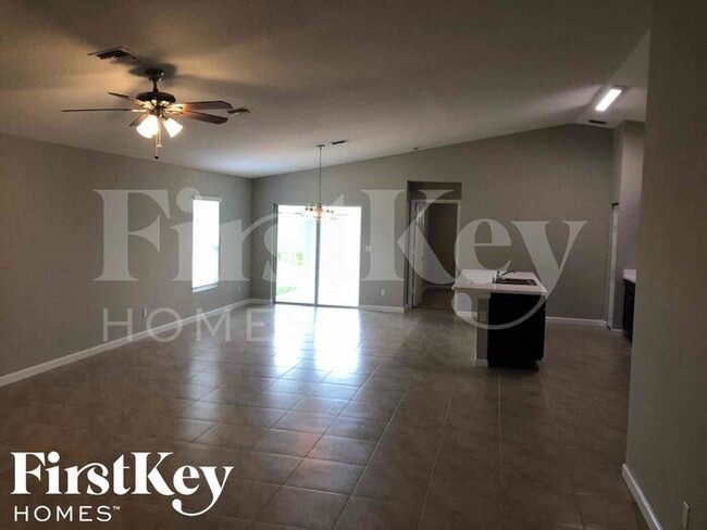 Foto del edificio - 3611 SW San Benito St