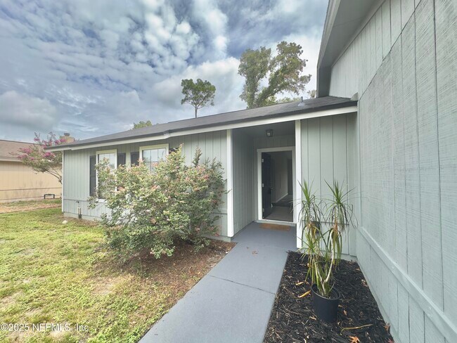 Foto del edificio - 8475 Seton Ct