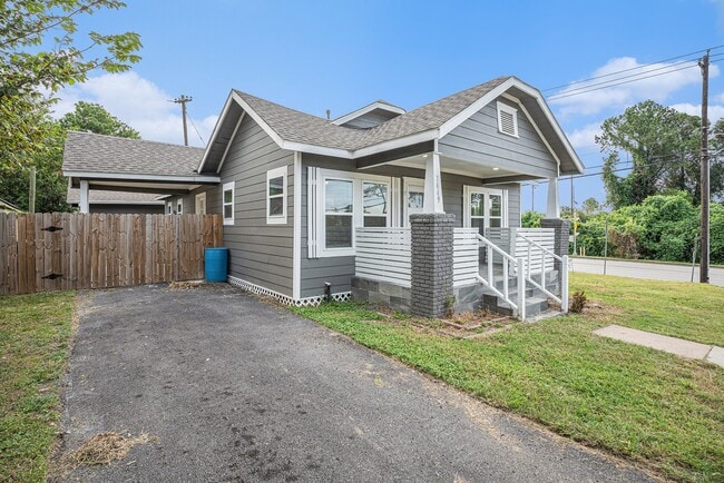 Foto del edificio - 7449 Walker St