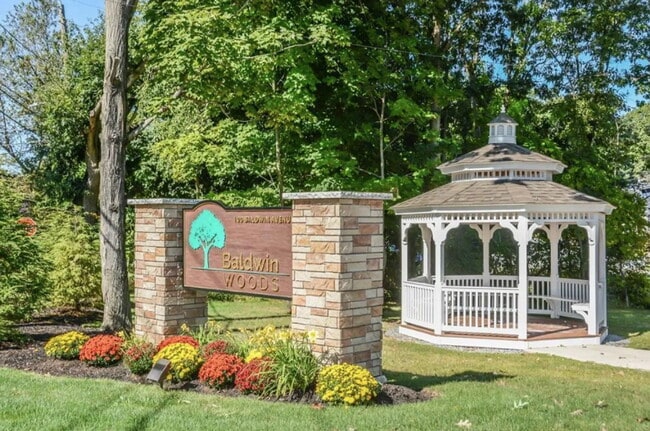 Foto del edificio - 3 bed 2.5 bath home available