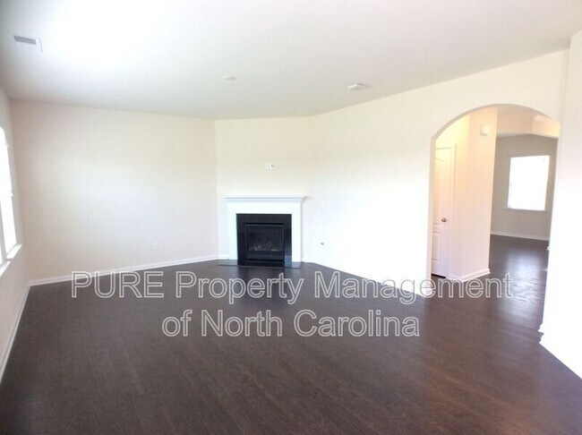 Foto del edificio - 15108 Evergreen House Dr