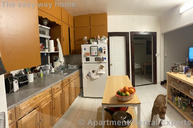 Foto del edificio - 3+/4 BR - Close to Malden Center - Bike Pa...