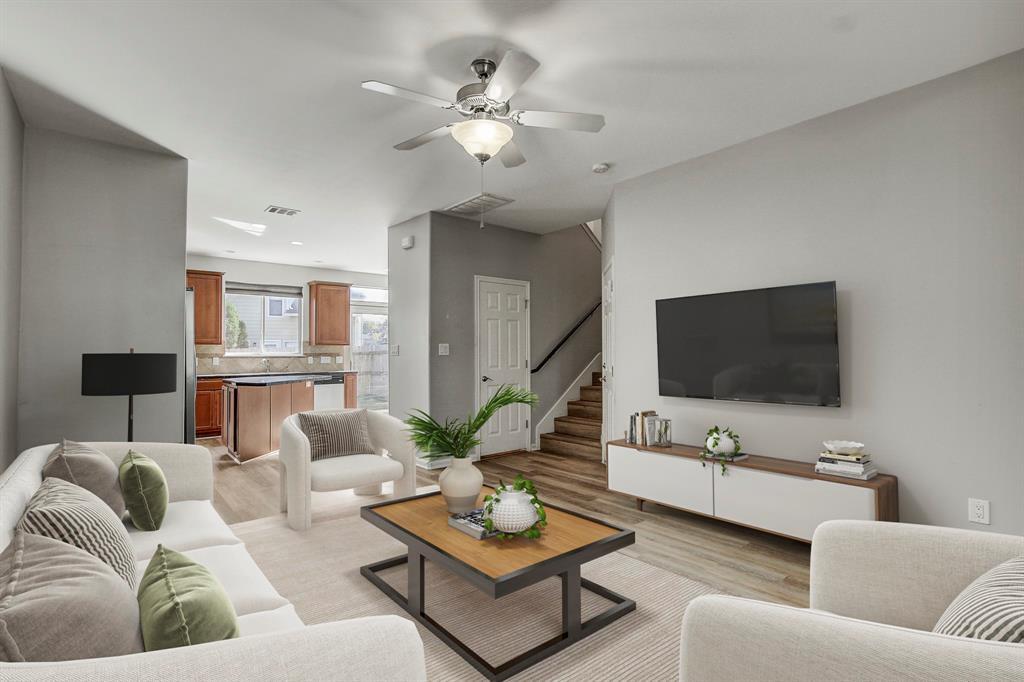 Foto principal - 512 Eberhart Ln
