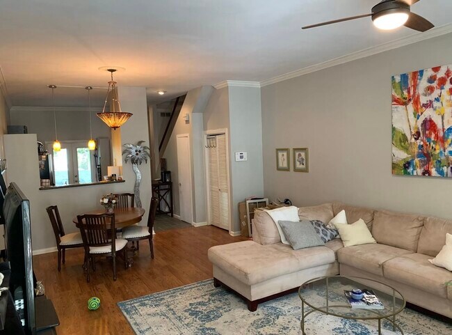 Foto del edificio - 430 E Park Ave