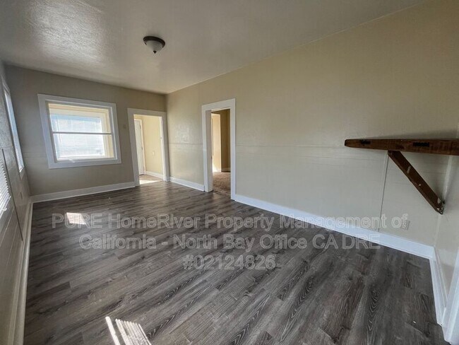 Foto del edificio - 744 Stewart St