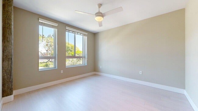 Interior Photo - Griffis Platinum Triangle