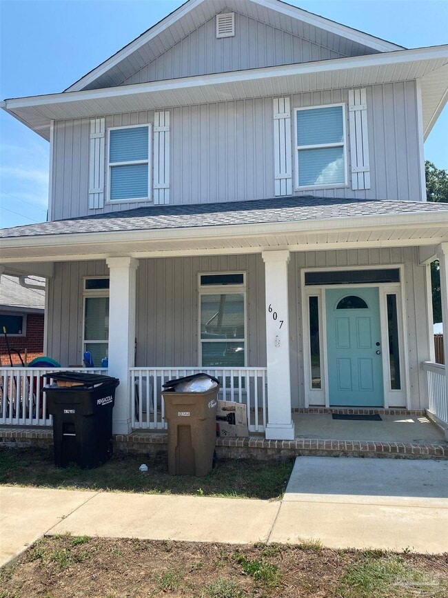 Building Photo - 607 W Belmont St